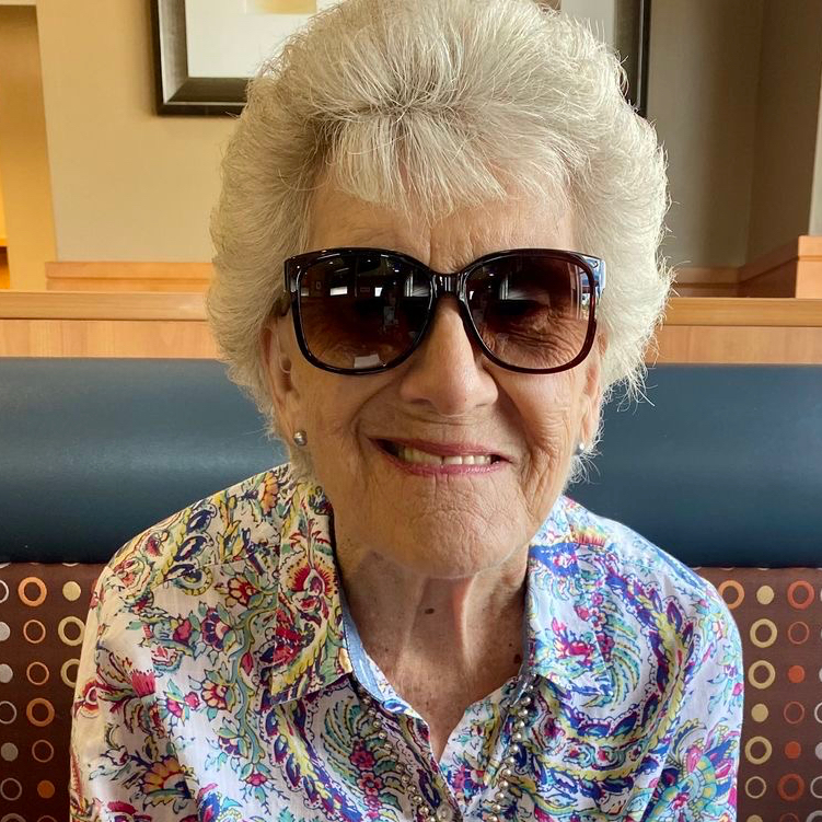 obituary photo for Laurie