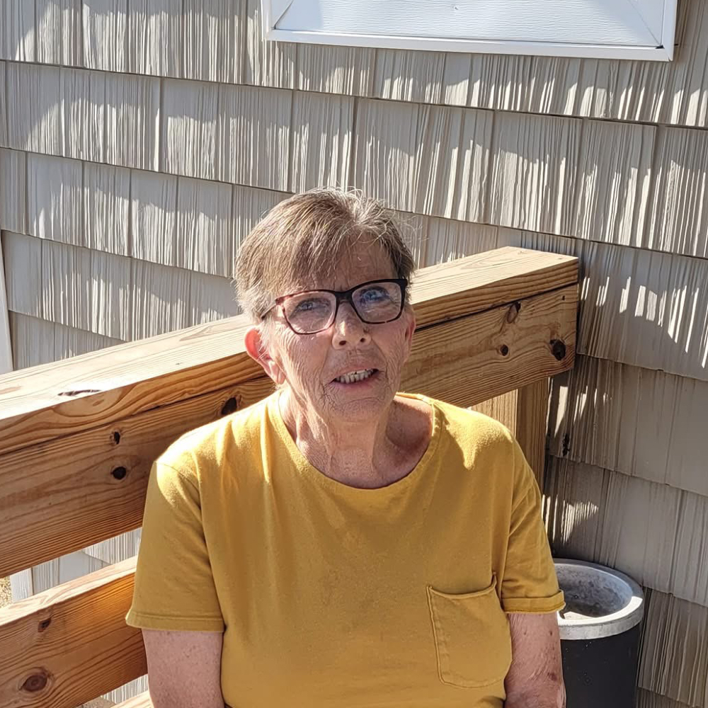 obituary photo for Linda 