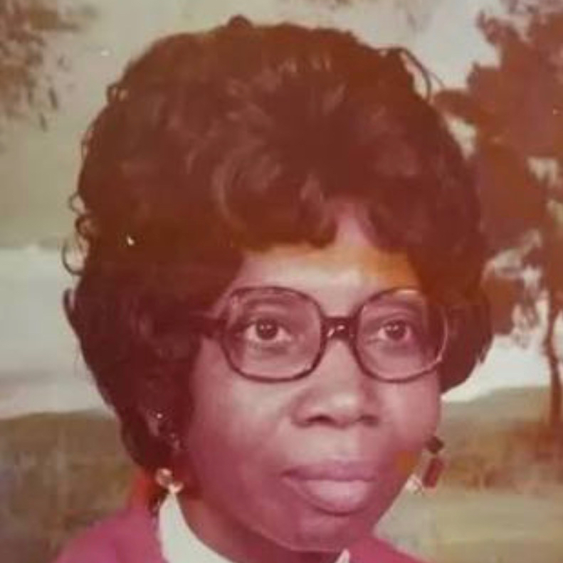 obituary photo for Anna Bell