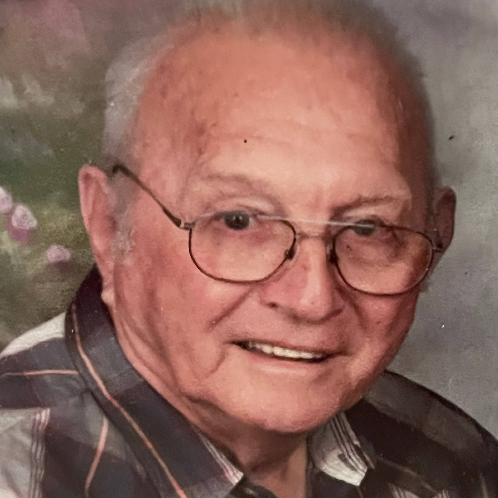 obituary photo for Lee