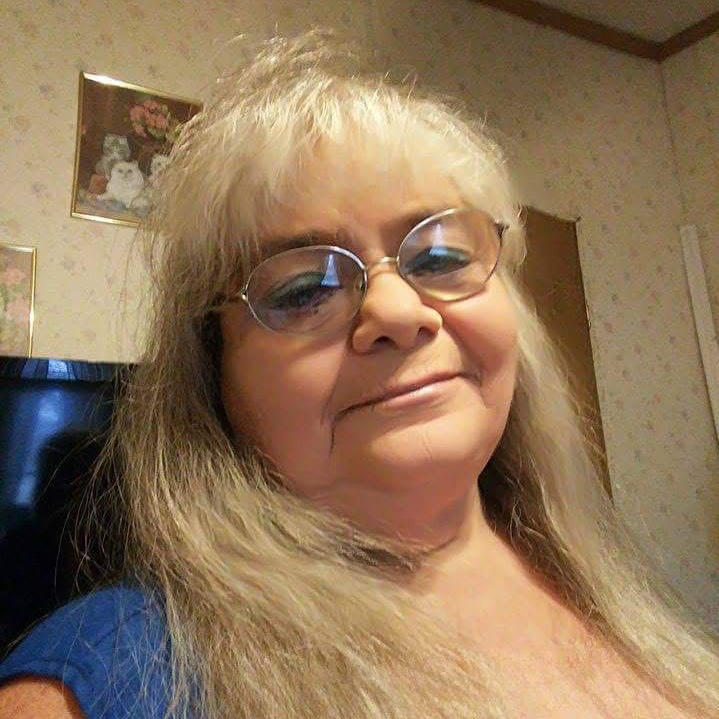 obituary photo for Linda