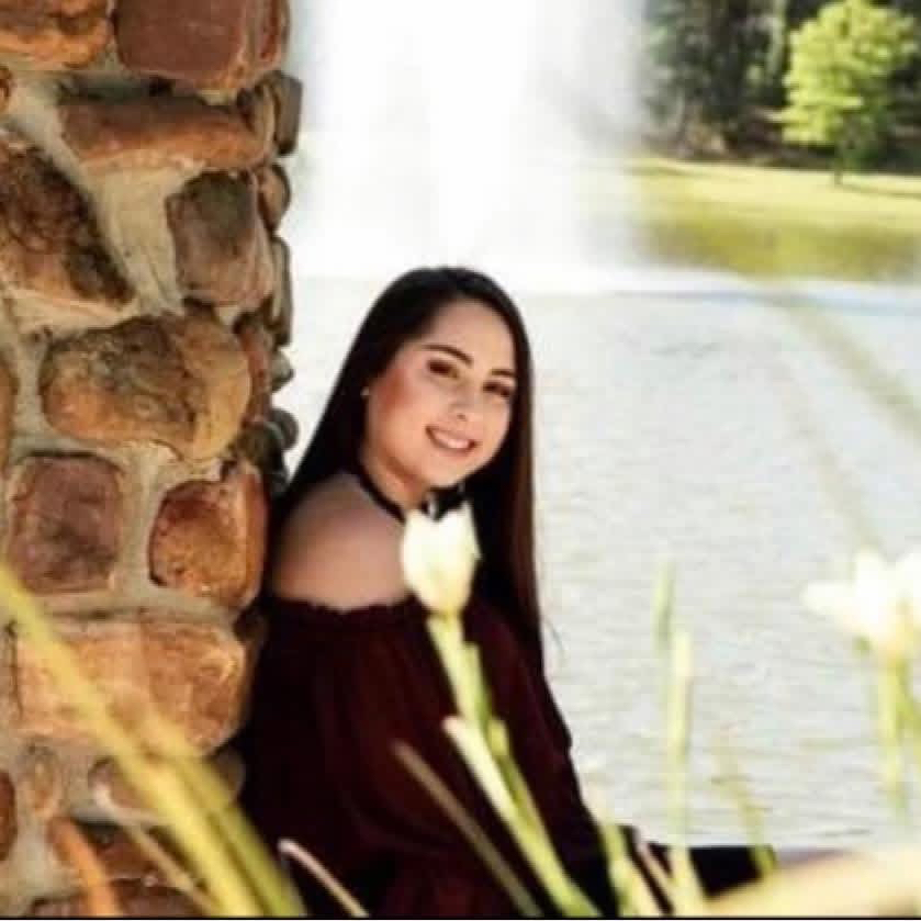 obituary photo for Giselle