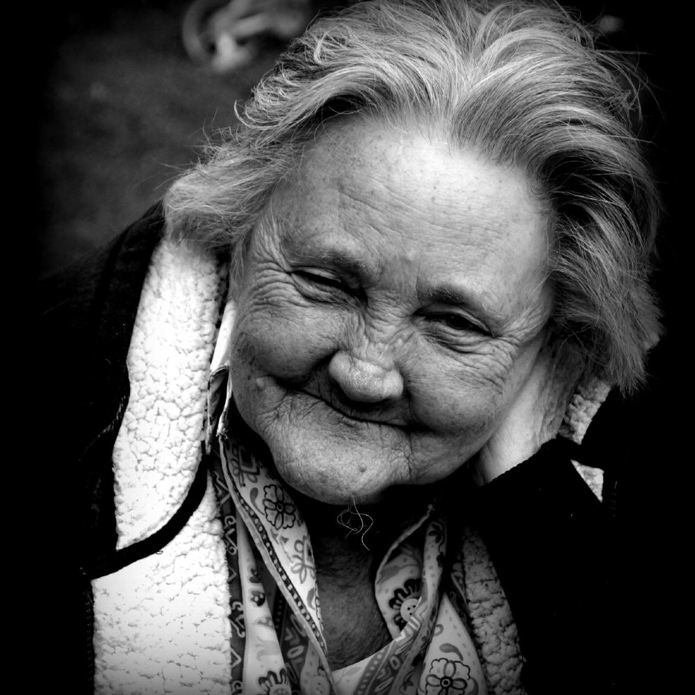 obituary photo for Linda 