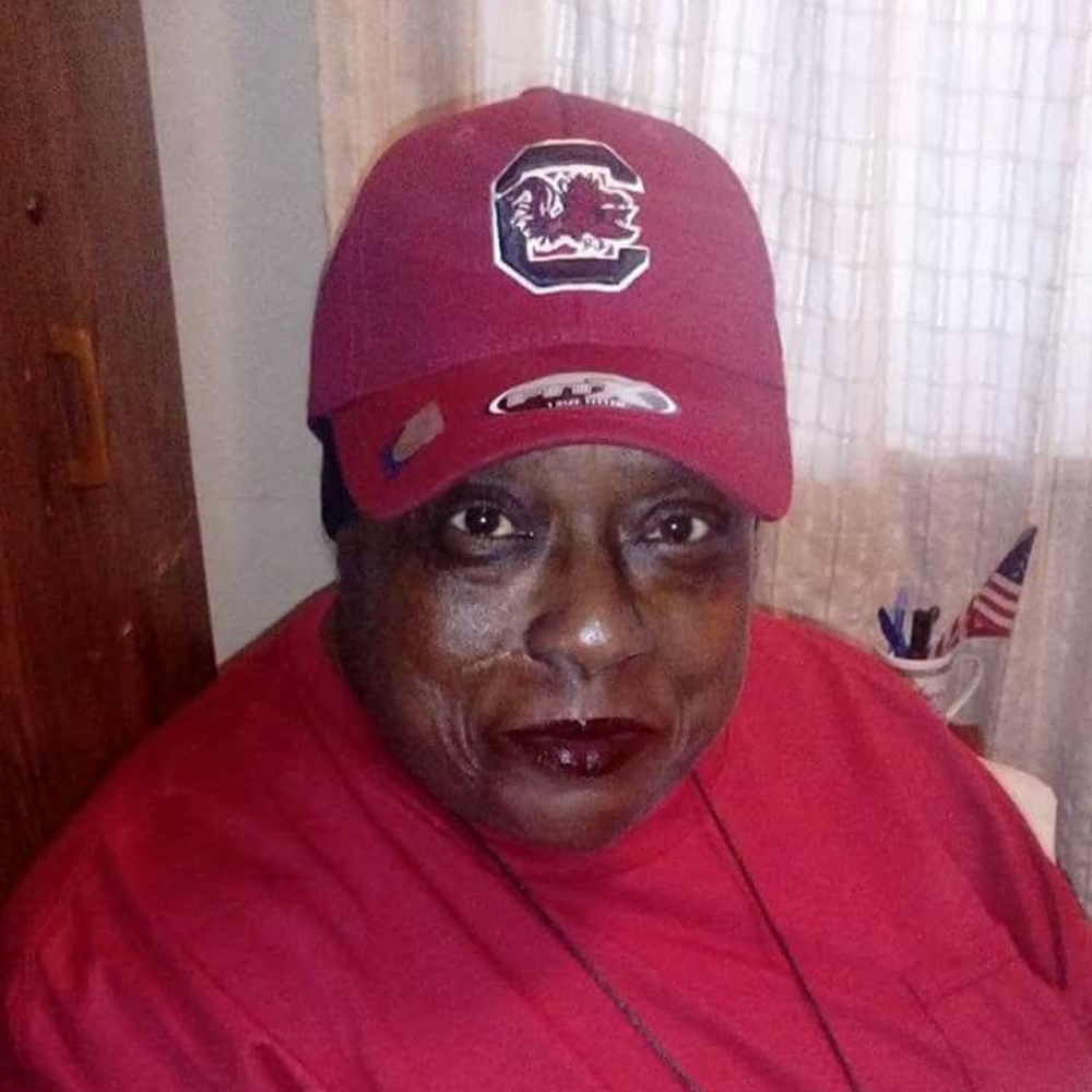 obituary photo for Linda