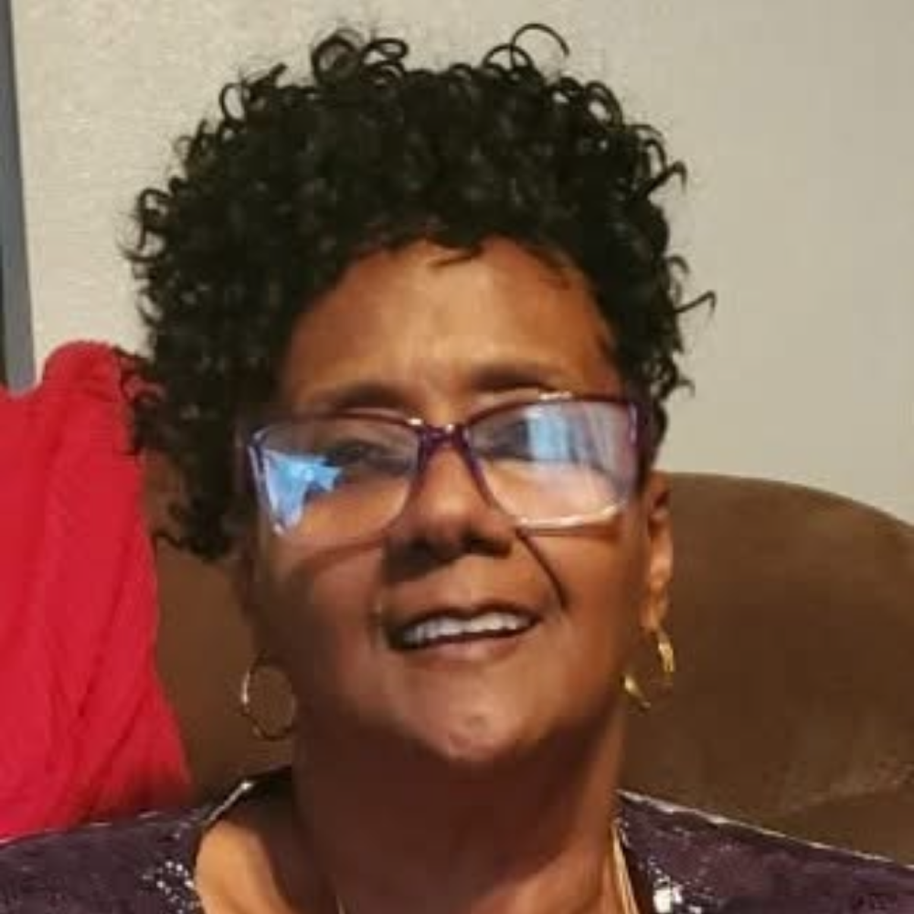obituary photo for Lisa