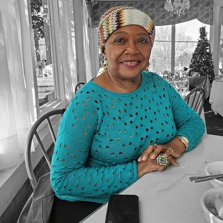 obituary photo for Yvonne 